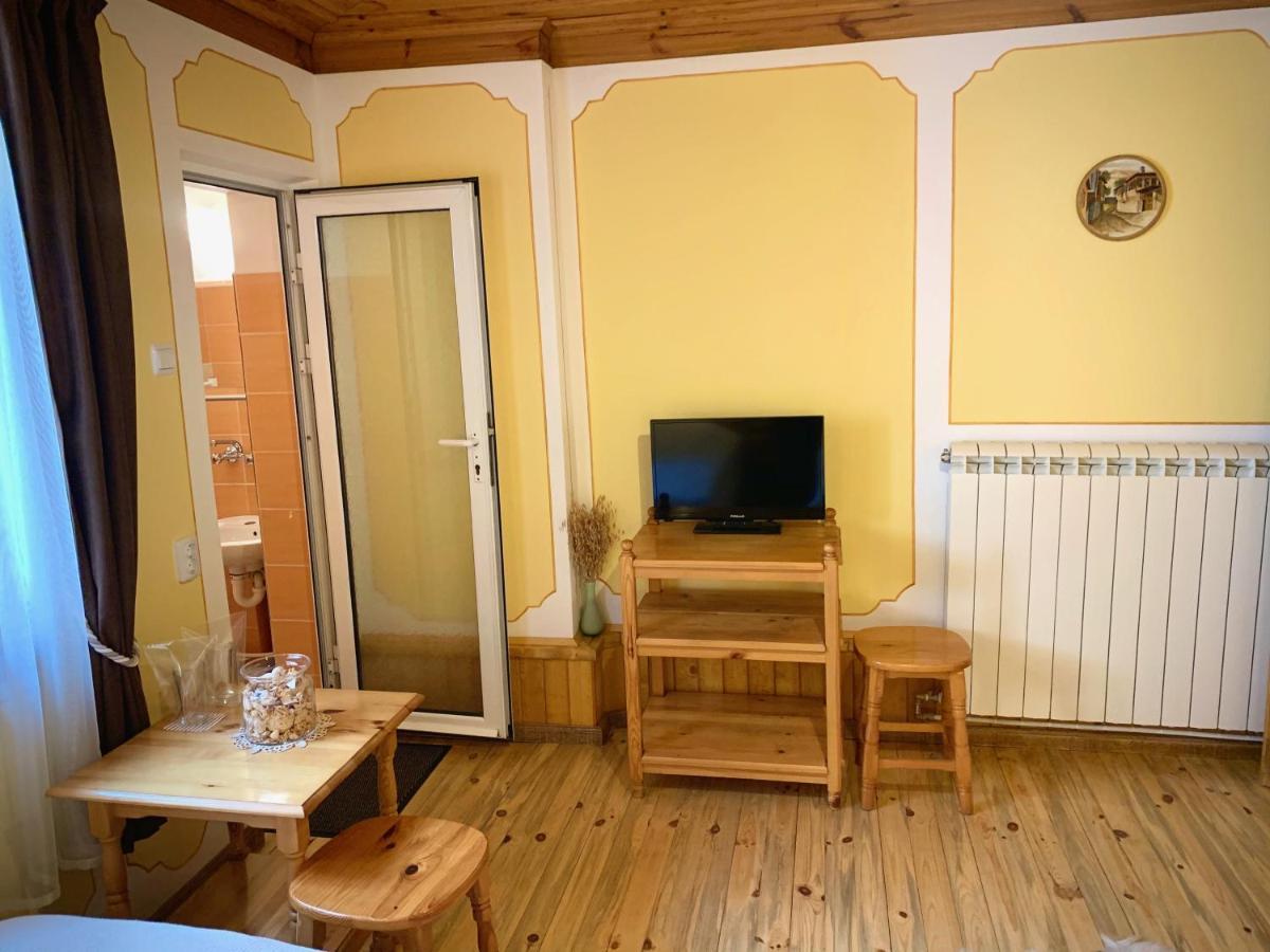 Bobi Guest House Koprivștița Exterior foto